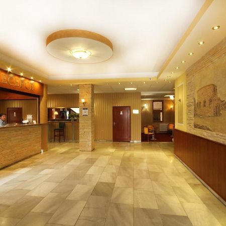 Hotel Strážnice Straznice Exterior foto
